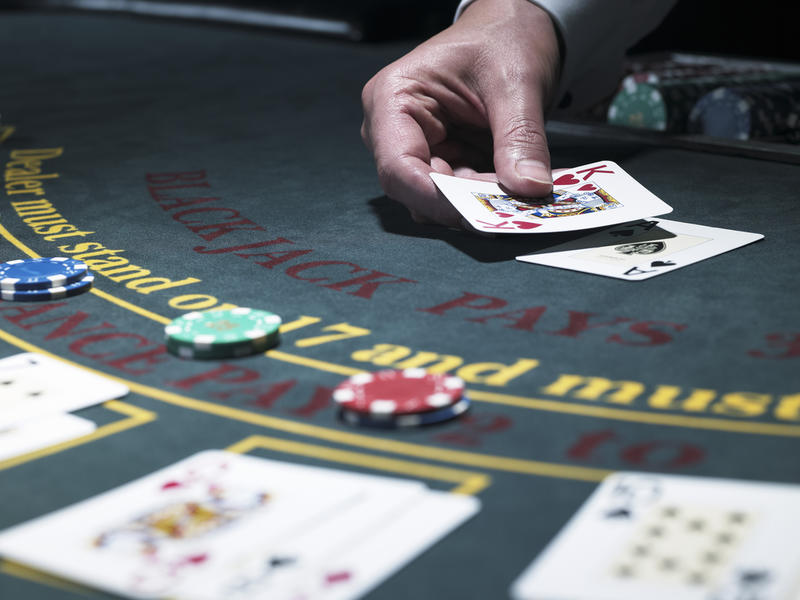 Blackjack là gì? Tìm hiểu về các trò chơi sòng bạc phổ biến nhất