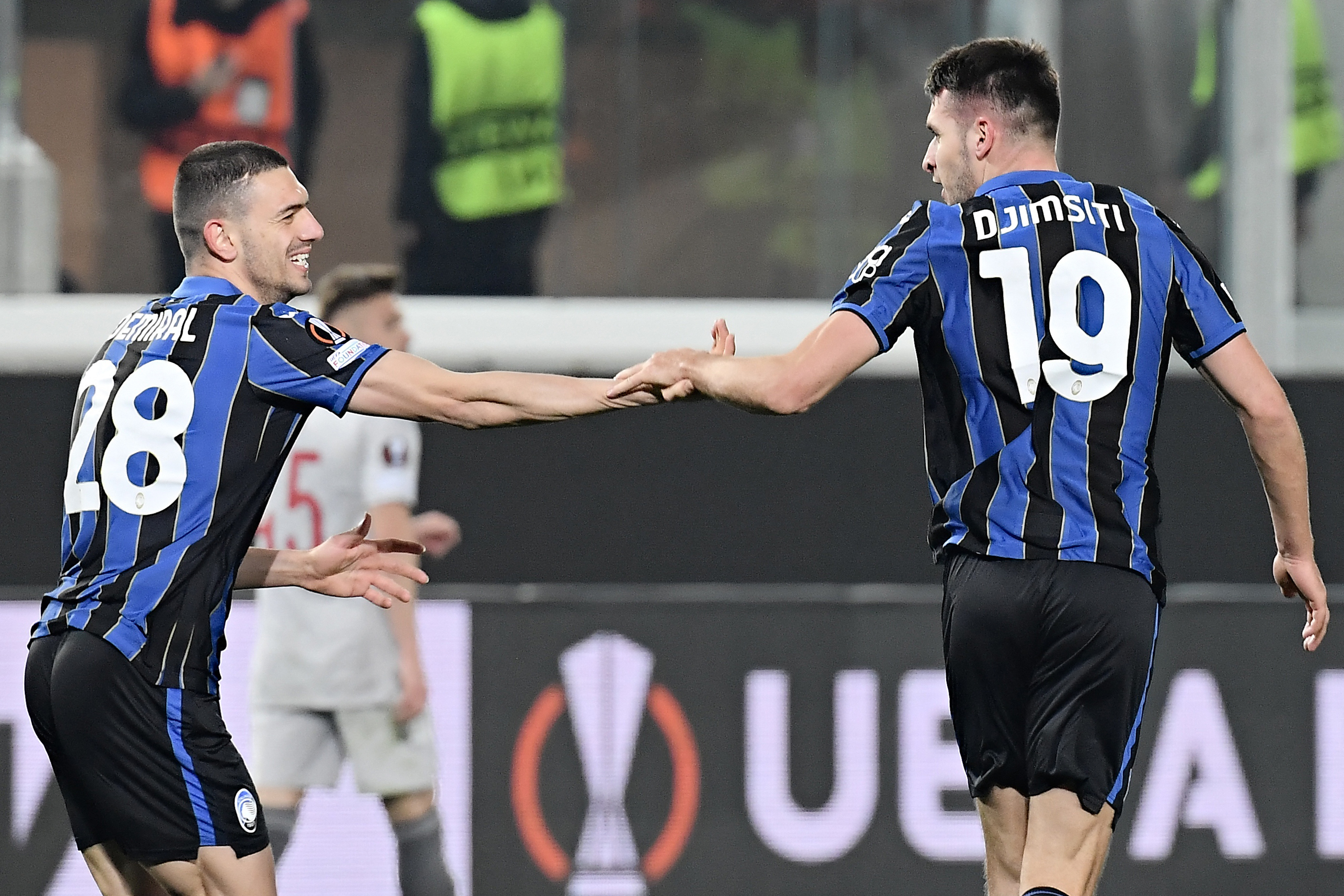 Serie A nói tiếng Mỹ: Atalanta trở thành đội đầu tiên treo cờ Mỹ