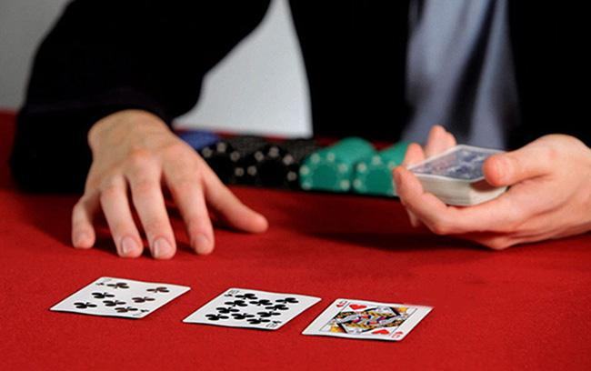 Hướng Dẫn Luật Chơi Bài Binh 6 Lá Chi Tiết Cho Người Mới