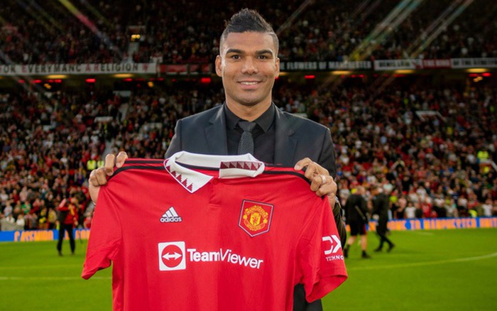 Man Utd chính thức công bố số áo của Casemiro