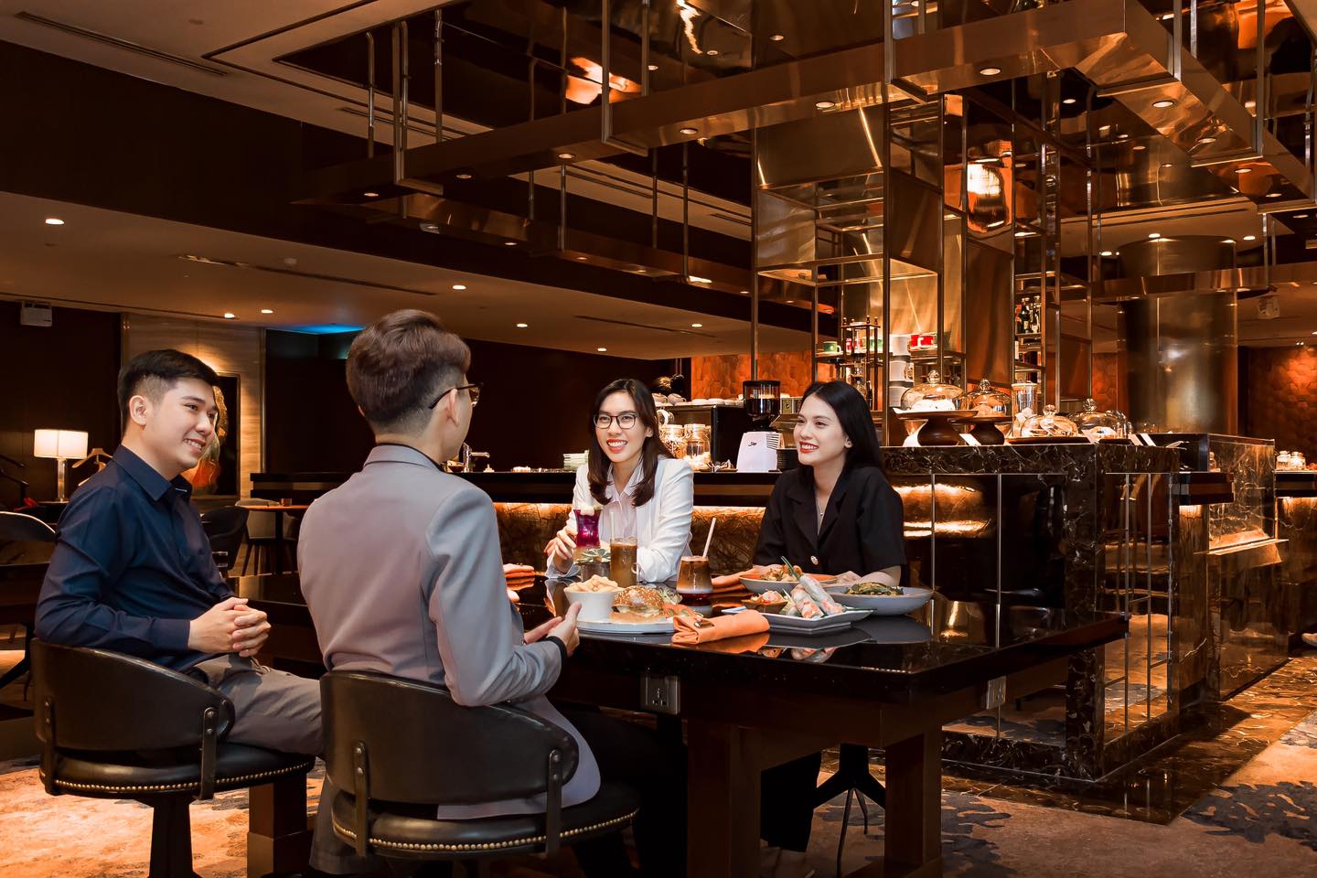 Không gian trà chiều tinh tế tại The Lounge Sheraton Saigon