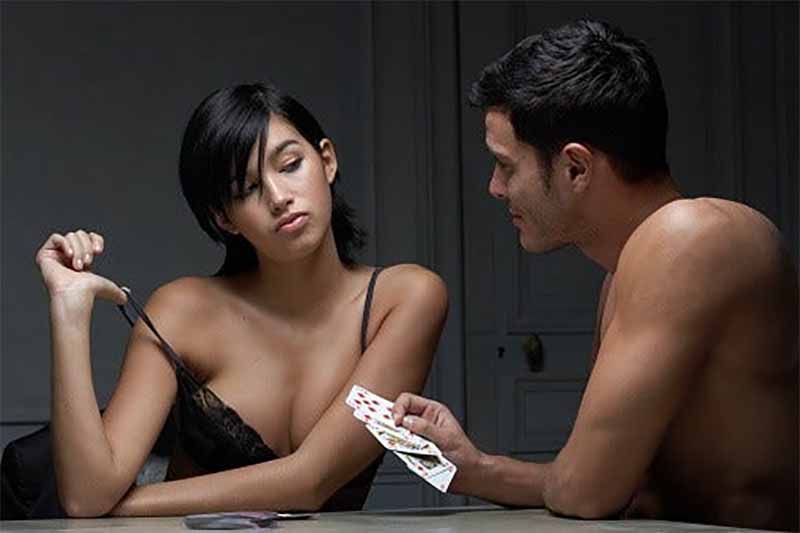 Chiến thuật đỉnh cao giúp bạn làm chủ bàn chơi Strip Poker