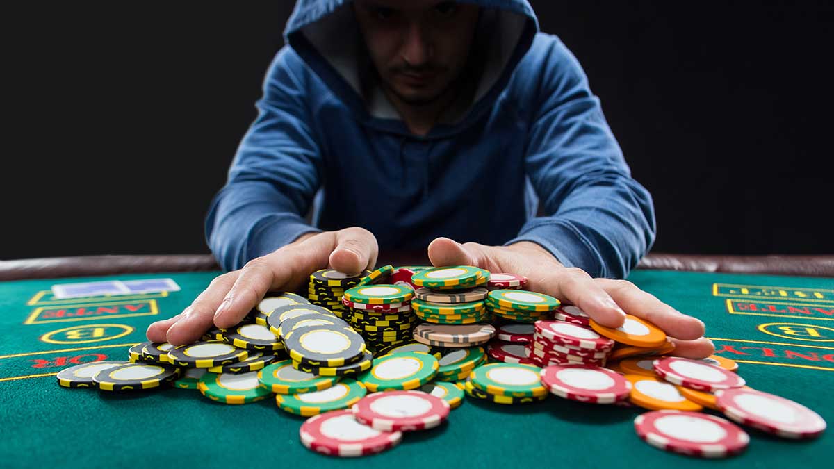 Cách chơi poker khi thi đấu với các phong cách người chơi khác nhau |  Natural8